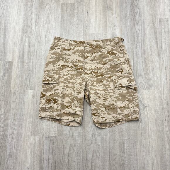 Vintage Other - Vintage Military Shorts Men's Medium Camouflage Combat Camo M81 Cargo Army
